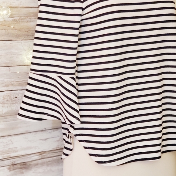 Green Envelope Striped Flounce Crop Sleeve Top M - Picture 4 of 8